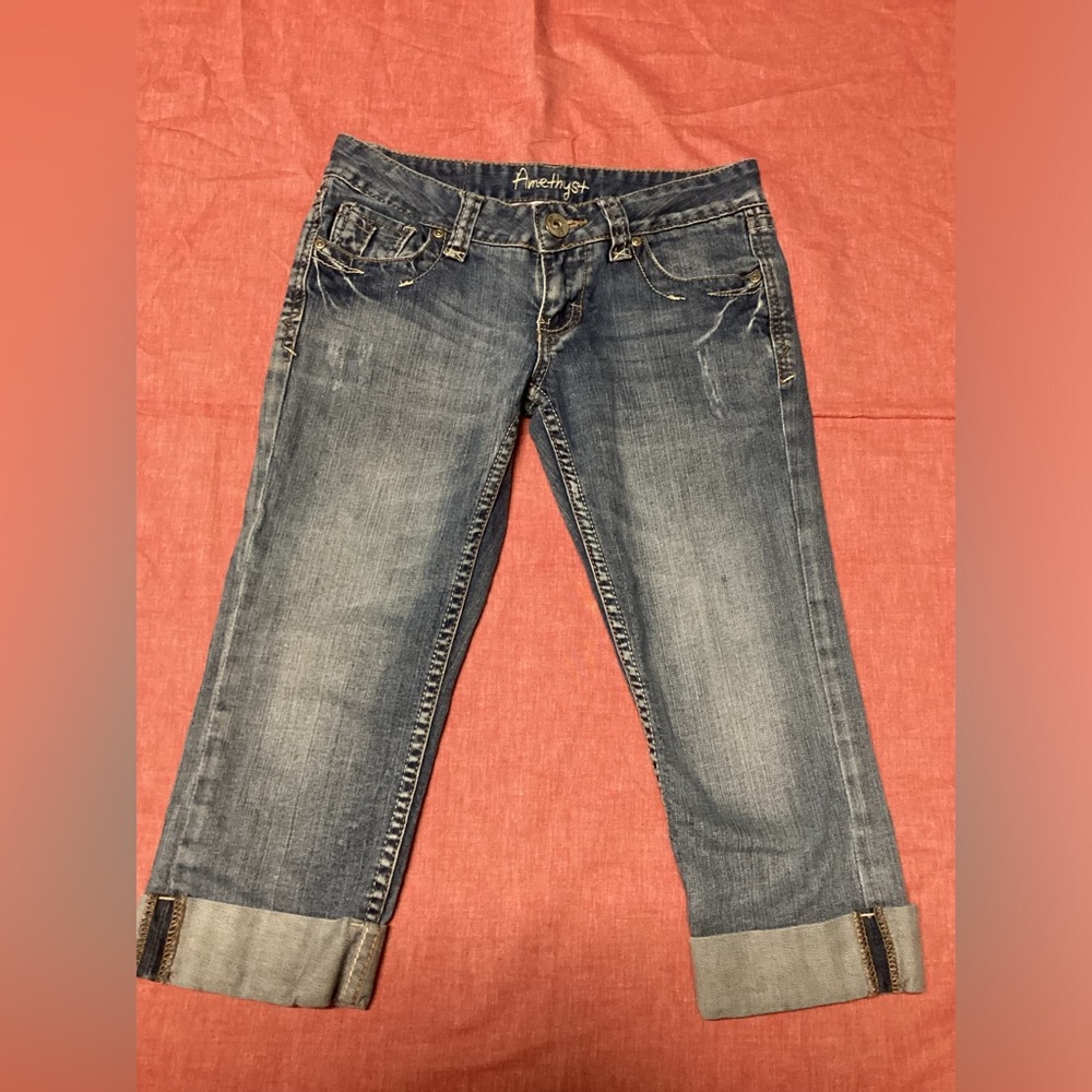Ladies Size 3 Amethyst Capri Jeans Very Nice Design Pocket